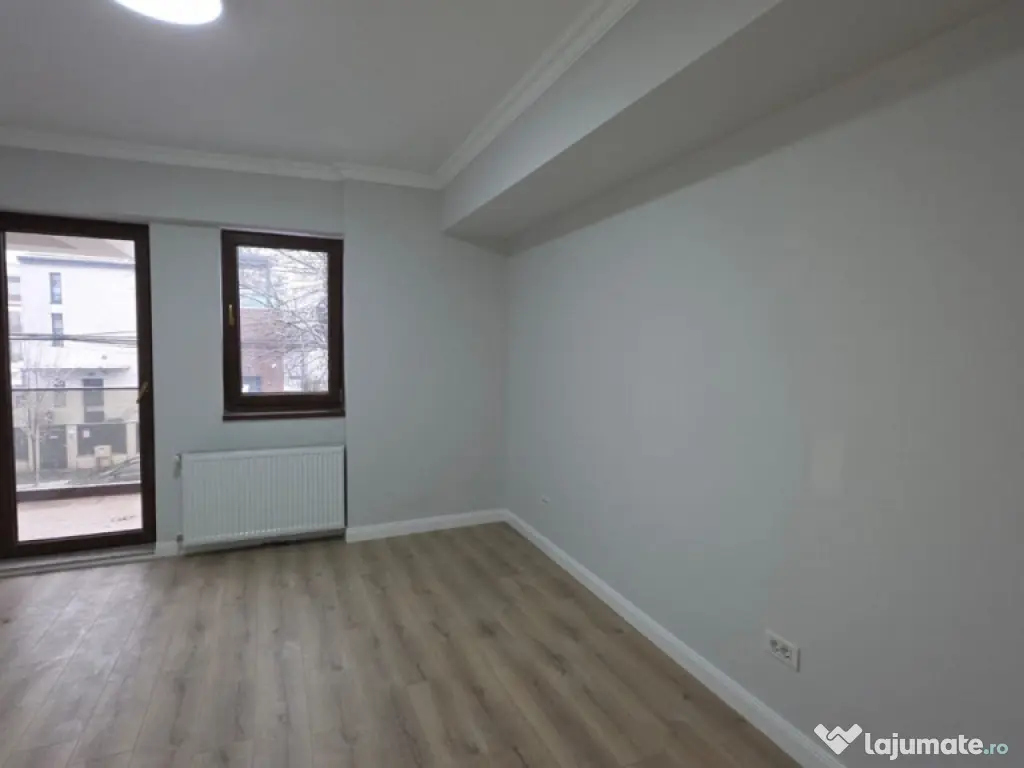 3 Camere Damaroaia bl nou