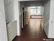 Spatiu comercial 100 mp utili 9 ml vitrina 2 intrari Valea A 