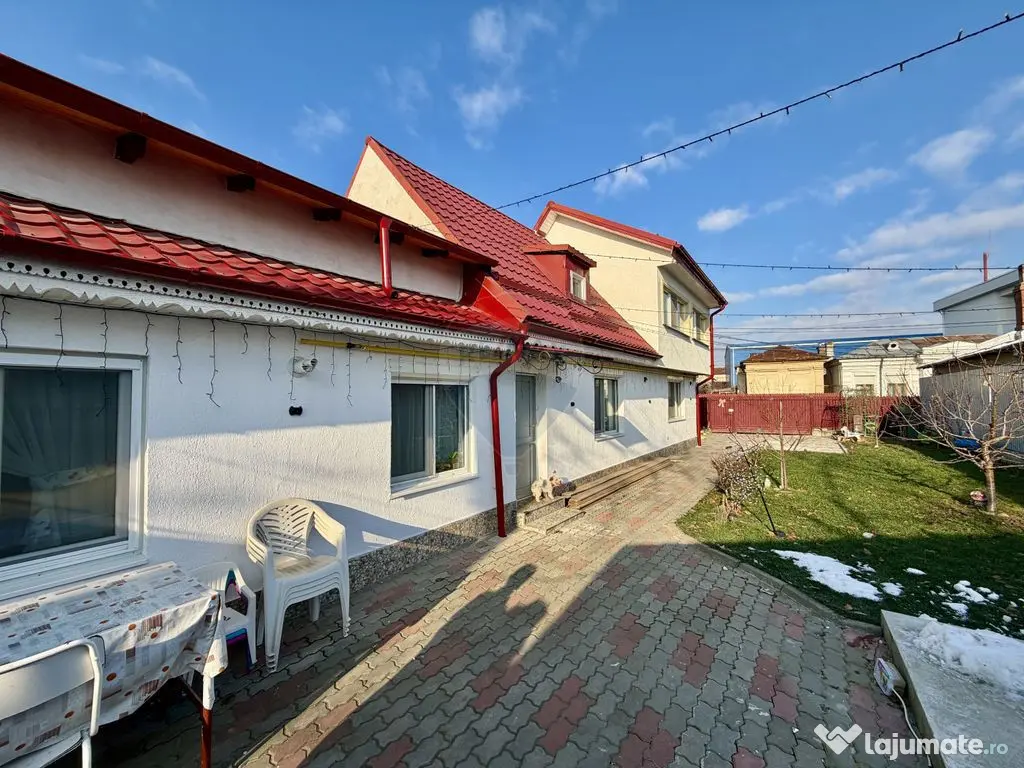 Casă / Vilă cu 4 camere de vânzare în zona Central