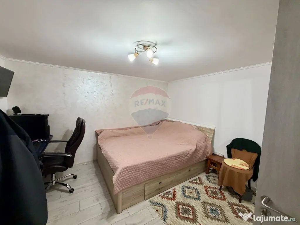 Casă / Vilă cu 4 camere de vânzare în zona Central