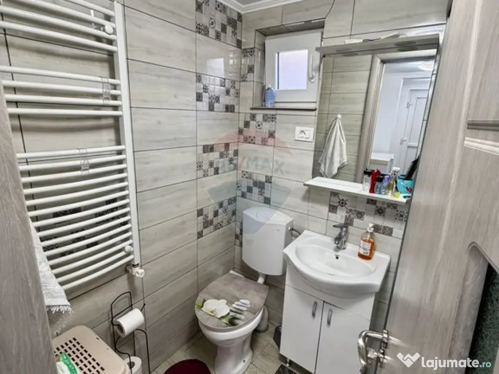 Casă / Vilă cu 4 camere de vânzare în zona Central