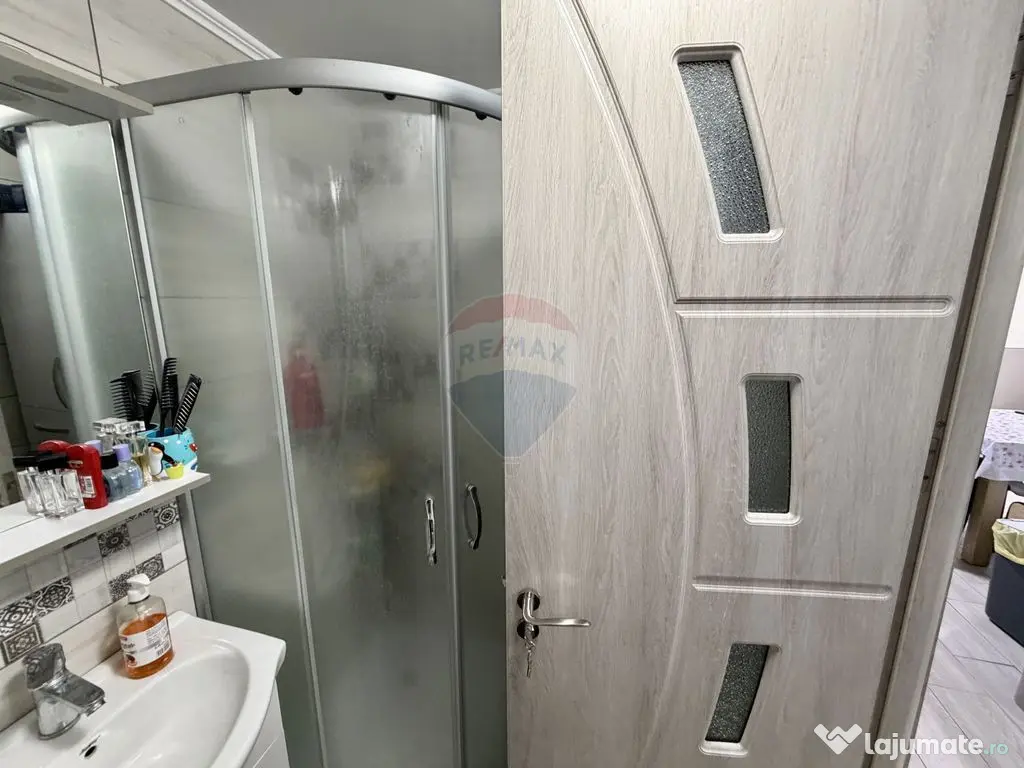 Casă / Vilă cu 4 camere de vânzare în zona Central