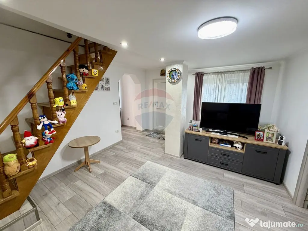 Casă / Vilă cu 4 camere de vânzare în zona Central