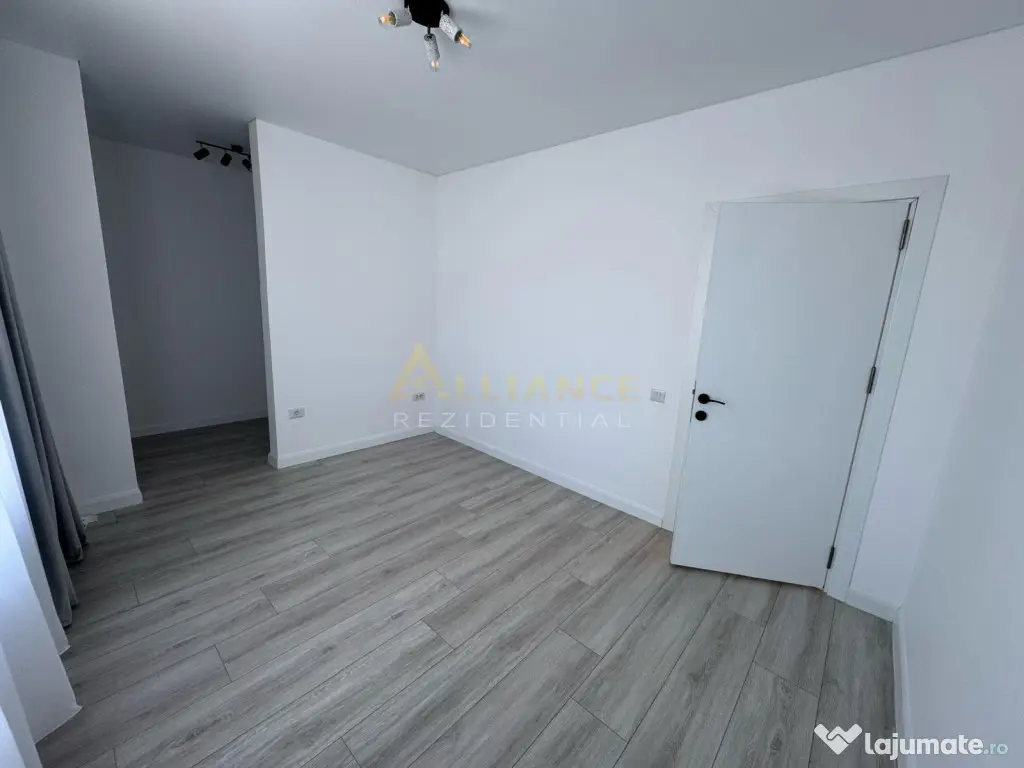 APARATORII PATRIEI | Penthouse 3 camere-119 mp