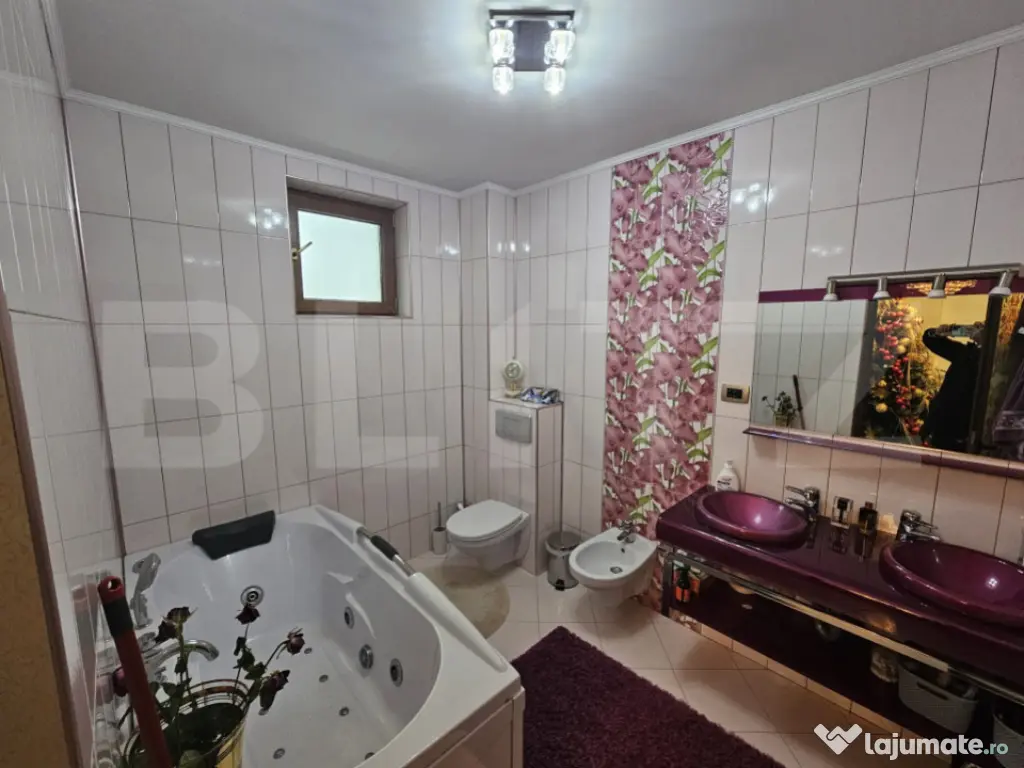 Eleganță și rafinament în Cetate – casa ideală pentru