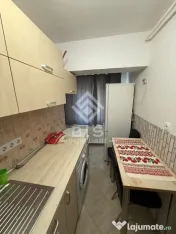 Garosniera de vânzare strada Carpați 