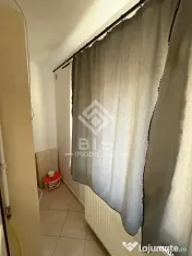Garosniera de vânzare strada Carpați 