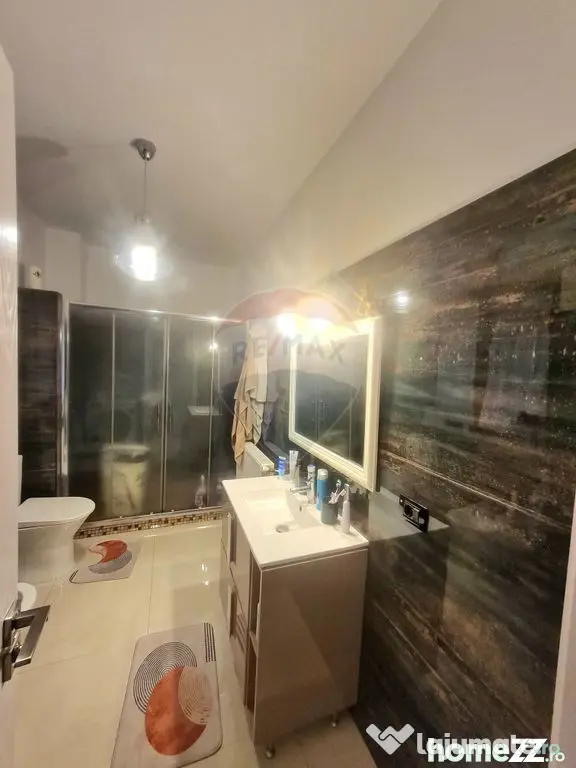 Casa moderna P+M cu 4 camere de vânzare