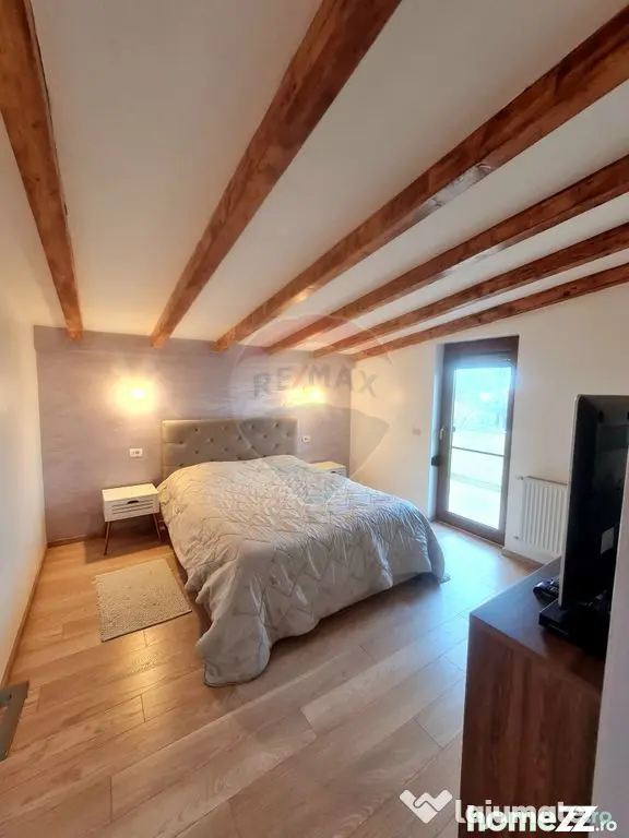 Casa moderna P+M cu 4 camere de vânzare