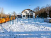 Casă cu Spațiu Comercial in Neamț 