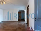 Casă cu Spațiu Comercial in Neamț 