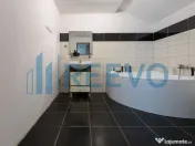 Casă cu Spațiu Comercial in Neamț 