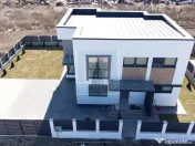 Casa 4 camere,stil Mediteranean- zona Primăverii. Sanpetru 