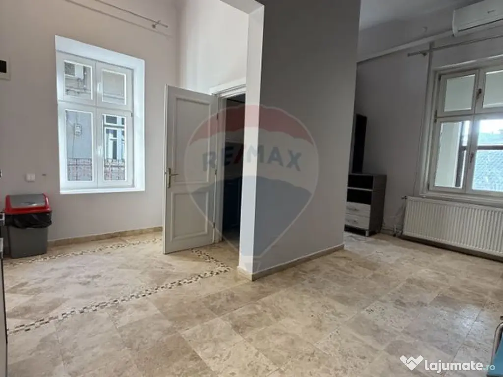 Spațiu de birouri de 250mp de închiriat în zona Ultrac...