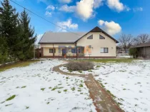 Casă 157 mp utili, complet mobilată și utilată modern