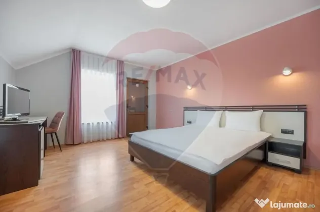 Casă / Vilă cu 16 camere de vânzare Sanmartin/Stefan c...