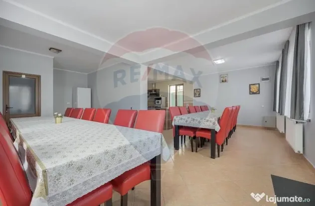 Casă / Vilă cu 16 camere de vânzare Sanmartin/Stefan c...