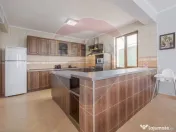 Casă / Vilă cu 16 camere de vânzare Sanmartin/Stefan c... 