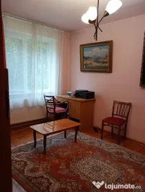Enescu, zona Albina, 2 camere, decom., etaj 1