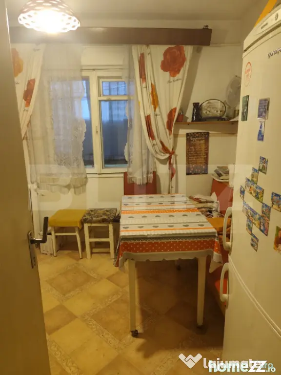 Apartament cu 3 camere, 2 bai, 2 balcoane, renovabil, 67 mp, - Oradea (Bihor)