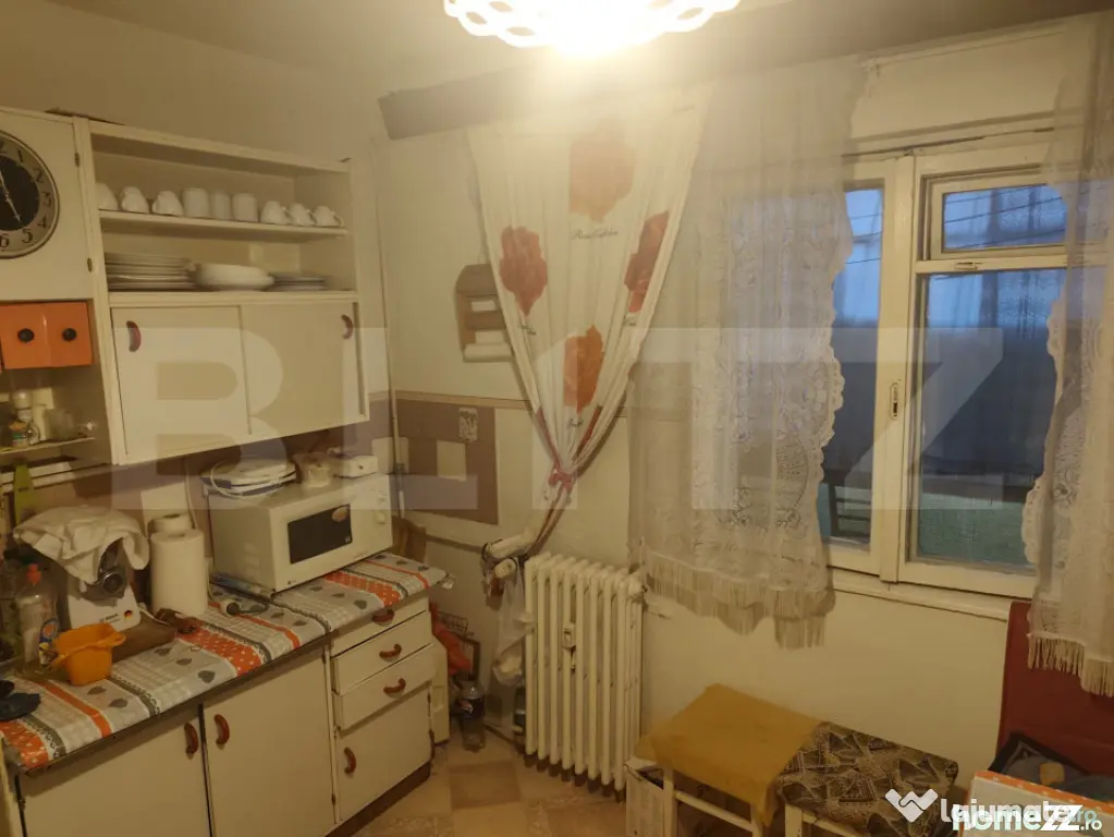 Apartament cu 3 camere, 2 bai, 2 balcoane, renovabil, 67 mp, - Oradea (Bihor)