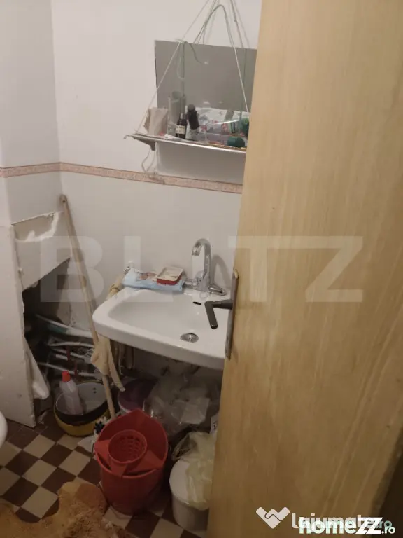 Apartament cu 3 camere, 2 bai, 2 balcoane, renovabil, 67 mp, - Oradea (Bihor)