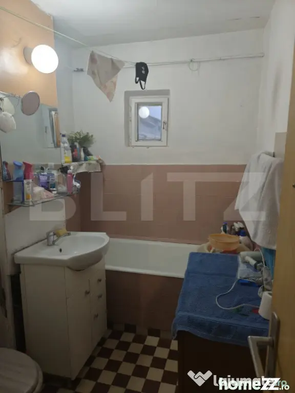 Apartament cu 3 camere, 2 bai, 2 balcoane, renovabil, 67 mp, - Oradea (Bihor)