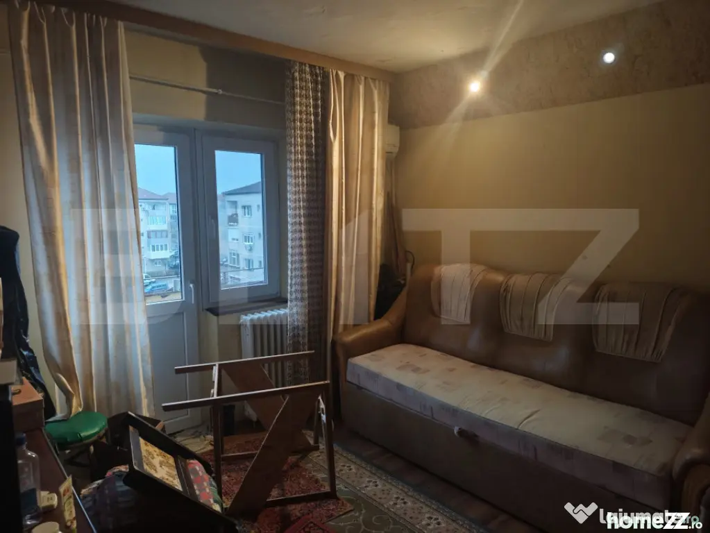 Apartament cu 3 camere, 2 bai, 2 balcoane, renovabil, 67 mp, - Oradea (Bihor)