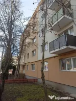 De închiriat apartament cu 4 camere pentru birou în Sfântu Gheorghe