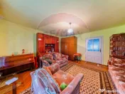 Casă cu 3 camere de vânzare în zona Gai, teren de 1249mp 