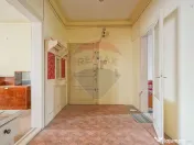 Apartament cu 3 camere de vânzare în zona Centrul Civic 