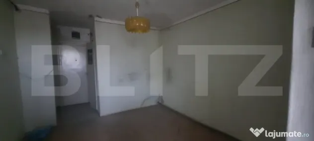 Garsoniera de vanzare, 24 mp, zona Ostrovului Satu Mare