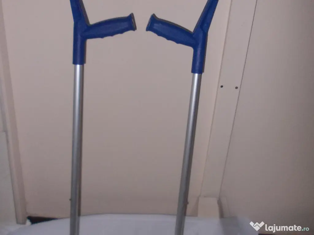 Carje antebrat reglabile, batrani dizabilitati handicap,carja ALUMINIU