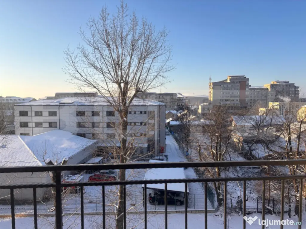 Apartament 2 camere, 61 mp, zona Centrală