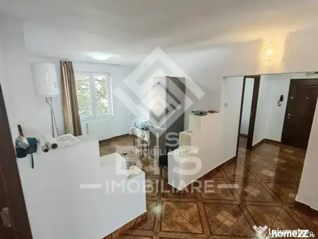 Apartament 4 camere etaj 2