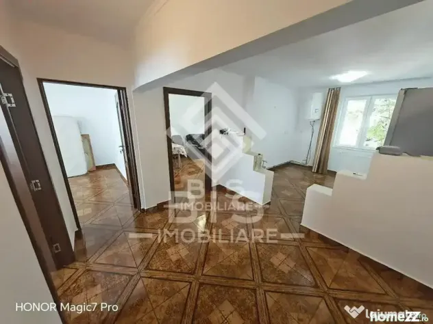 Apartament 4 camere etaj 2