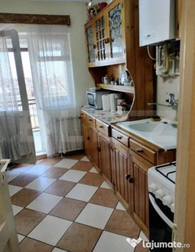 Apartament 3 camere, 93 mp, zona Semicentrală