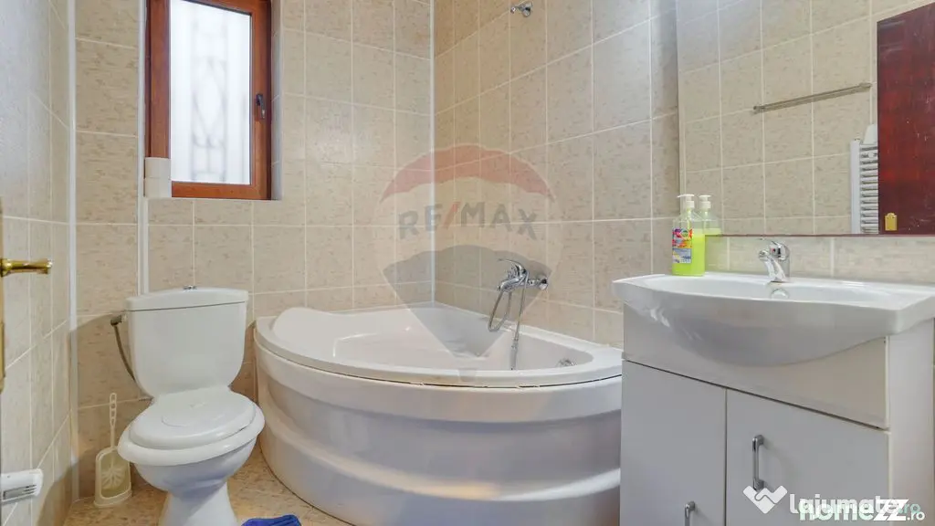 Vilă de vânzare în Predeal – vedere panoramică căt...