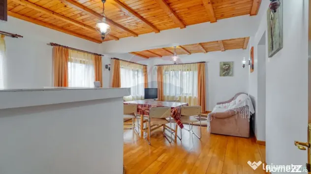 Vilă de vânzare în Predeal – vedere panoramică căt...