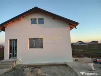 < Casa individuala parter >3 camere 2 bai teren 250mp