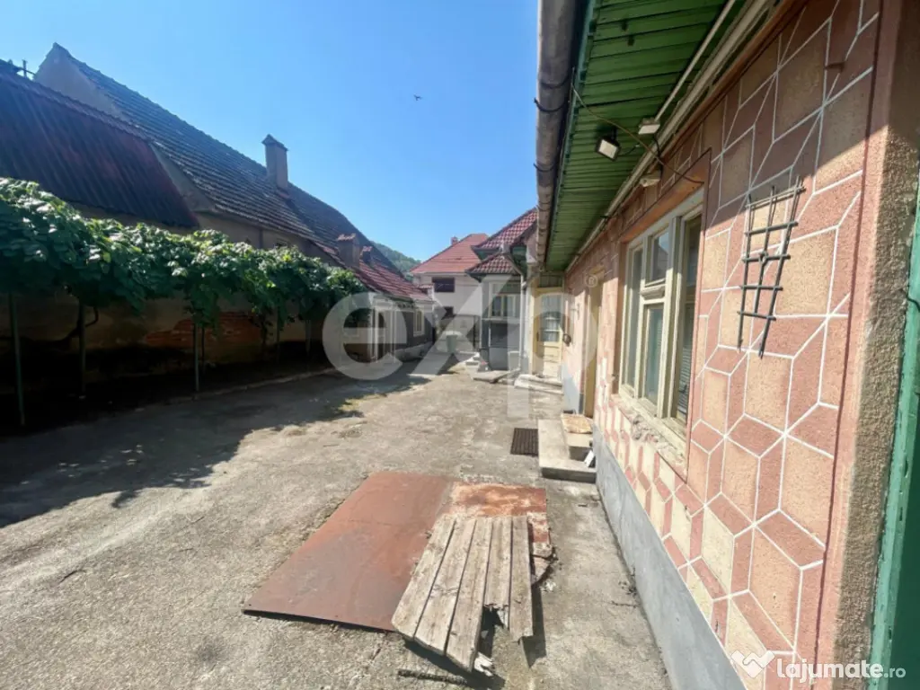 Casa vanzare Brasov - Hoghiz - Cuciulata - 57.000 euro.