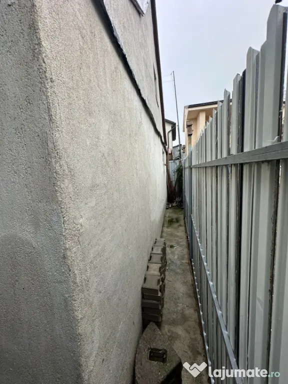 - Casa Parter+Mansarda, zona Islaz.