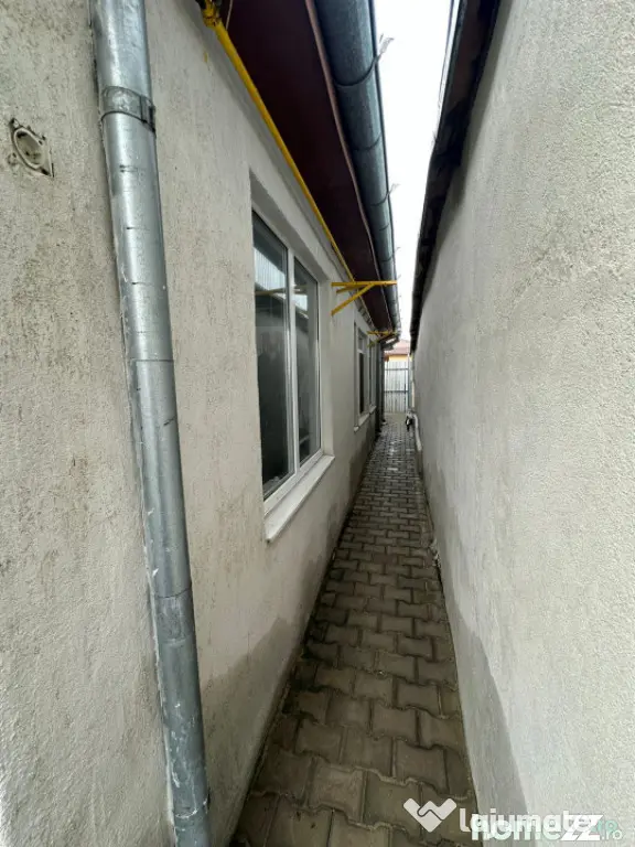 - Casa Parter+Mansarda, zona Islaz.