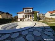 Vila cu piscina - teren generos și potențial multifuncțional 