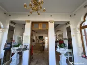 Vila cu piscina - teren generos și potențial multifuncțional 