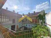 Cladire cu 14 apartamente de , Gradiste 