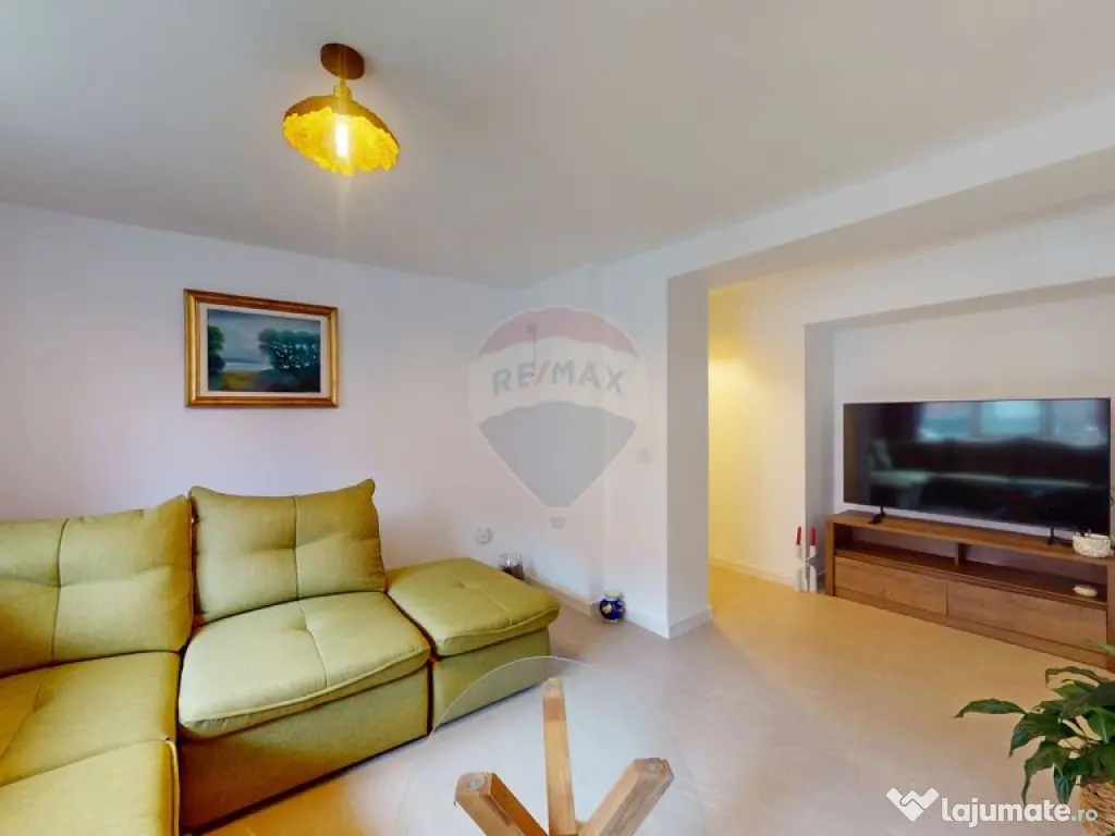 Casă / Vilă cu 9 camere de vânzare în zona Valea Cerb...