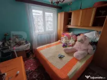 Apartament 3 camere, 46 mp, zona Plopilor