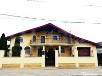 Vila de vanzare, 369 mp, zona Găești