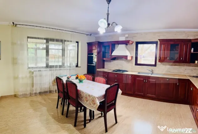 Vila de vanzare, 369 mp, zona Găești - Gaesti (Dambovita)